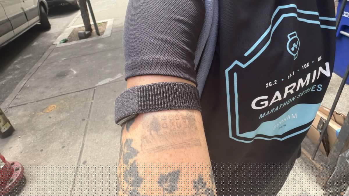 Cirqa Fitness Tracker Review: This Screenless Smart Band Is Probably for Garmin Enthusiasts Only