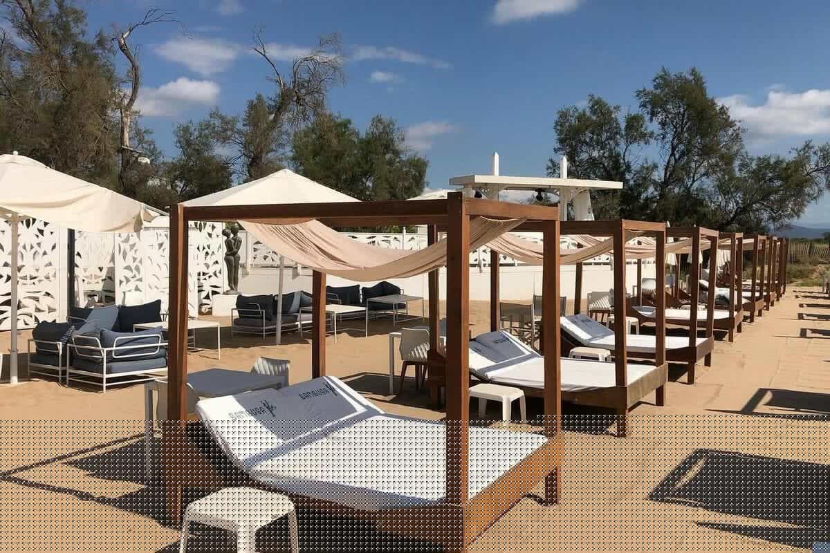 Hotte encrassée, risque de toxi infection... Une plage privée très côtée dans le Var fermée pour des « manquements graves » liés à l’hygiène