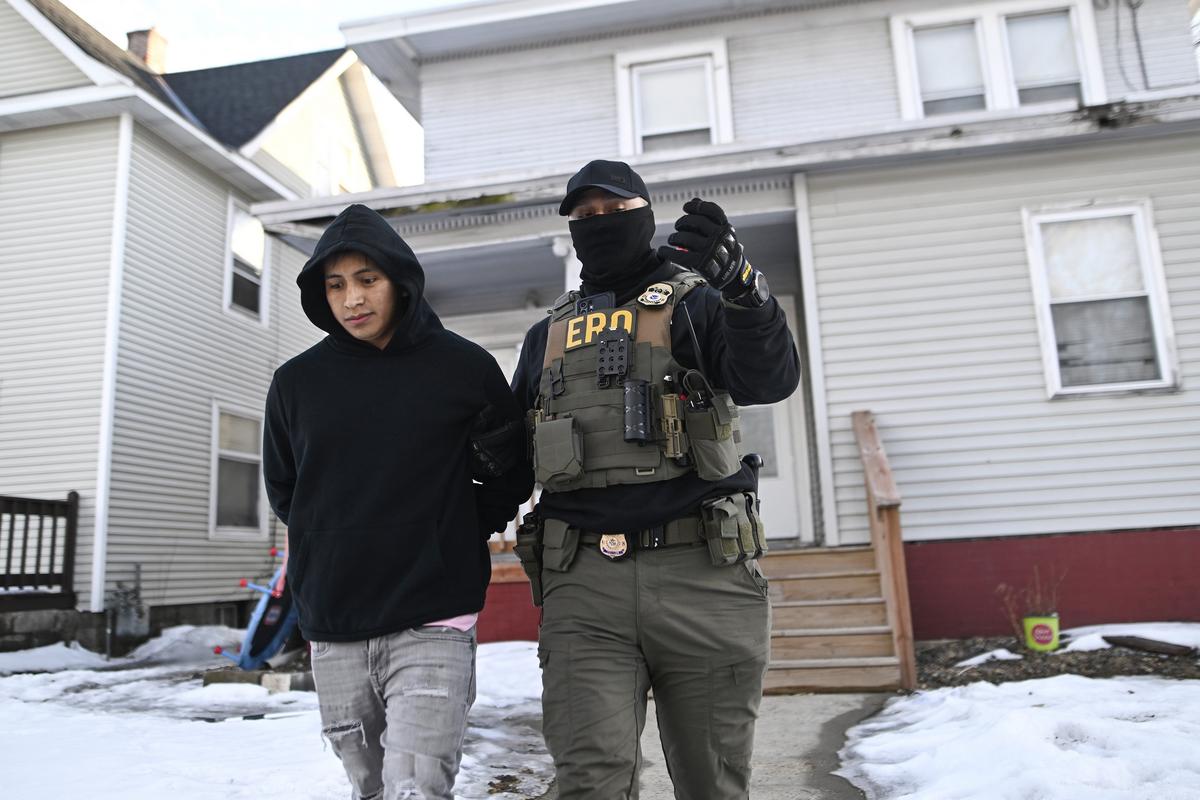 ICE’s New Home Entry Policy Raises Legal Red Flags