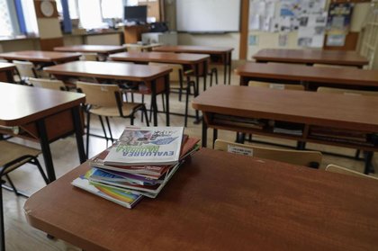 Romanian education unions prepare move towards general strike