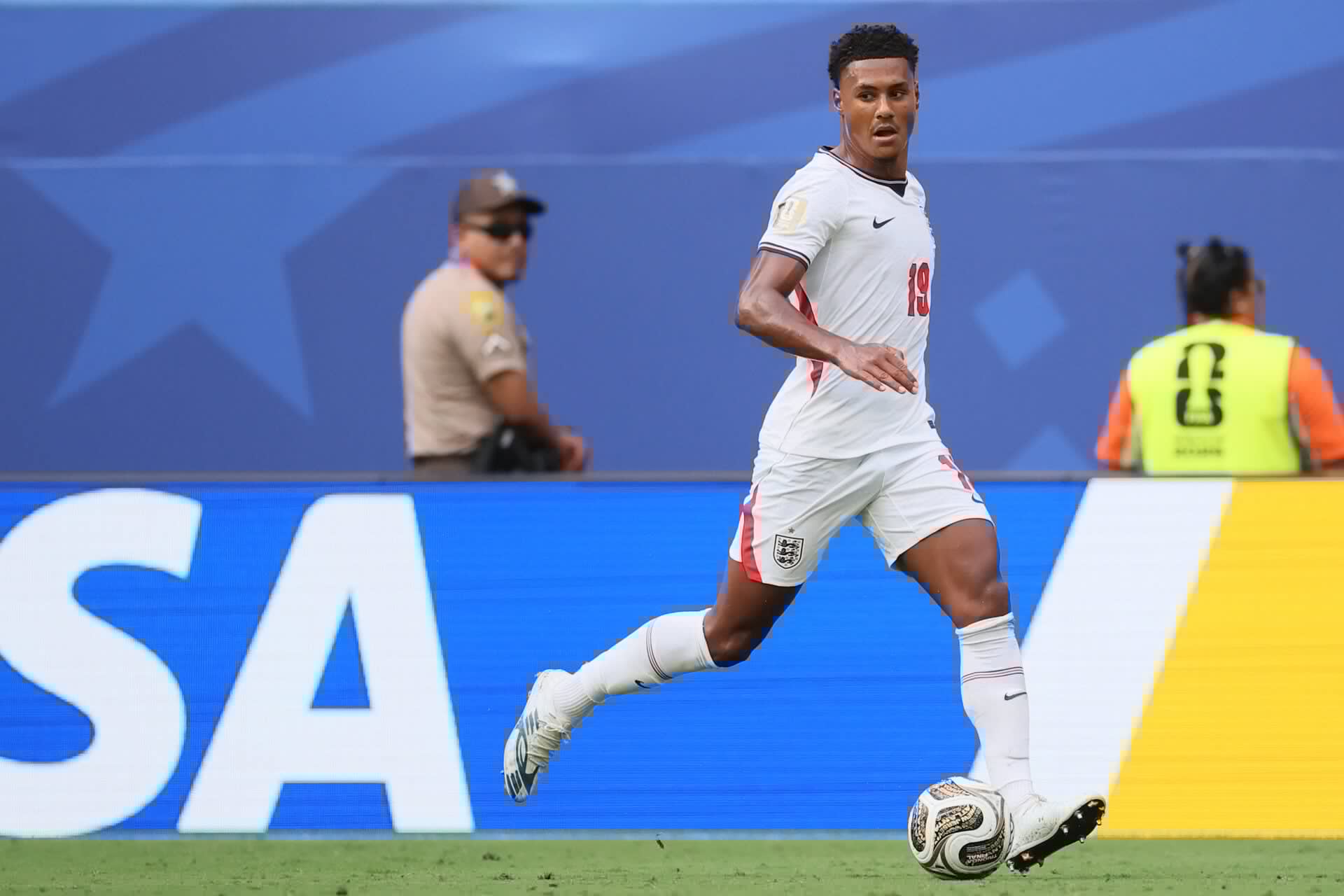 Three Joshua Zirkzee replacements for Man Utd to consider as Juventus step up chase