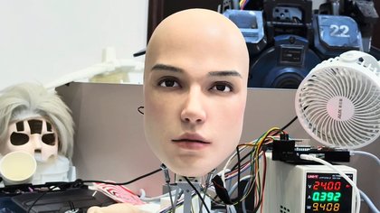 Uncanny Valley! Creepy robotic head has eerily human-like facial expressions and movements