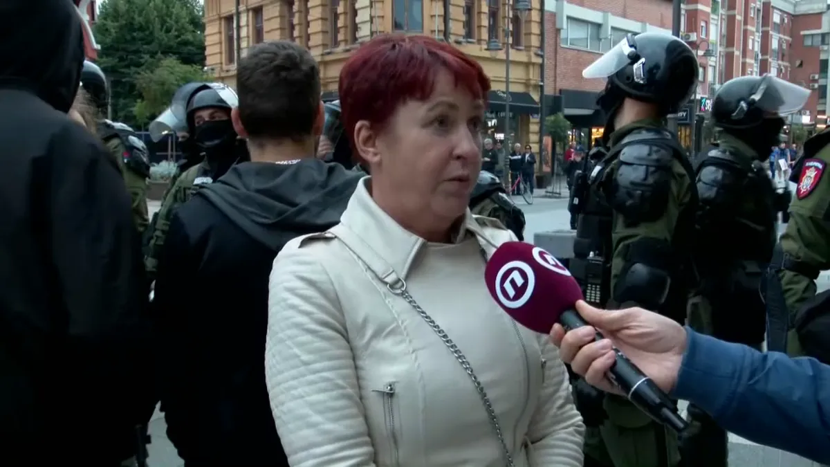 Bralović: Povređene dve osobe u Čačku, imamo informaciju da su jednog mladića pretukli napadači s palicama