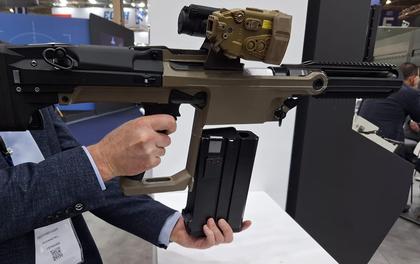 Rheinmetall Showcase Enhanced SSW40 Grenade Rifle at DEFEA 2025