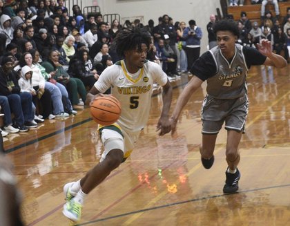 Prep boys basketball: Vanden delivers in crunch time to sweep Rodriguez