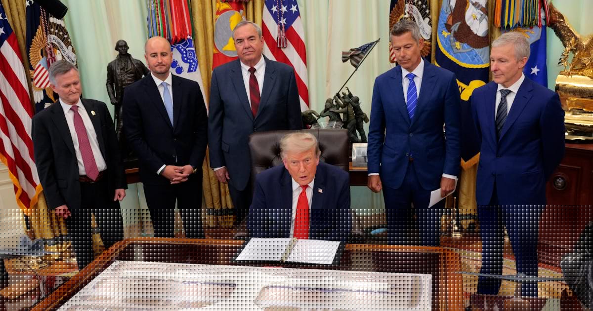 Trump Announces Another Renovation Project in the Middle of a War