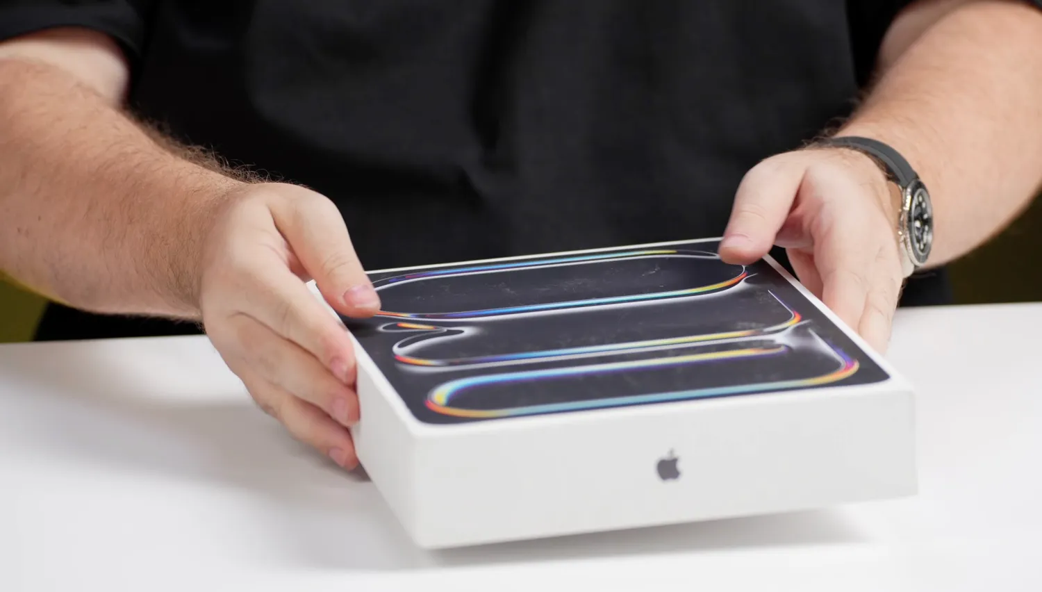 Applu unikl dosud nevydaný iPad Pro M5! Kompletně jej odhalilo video z Ruska