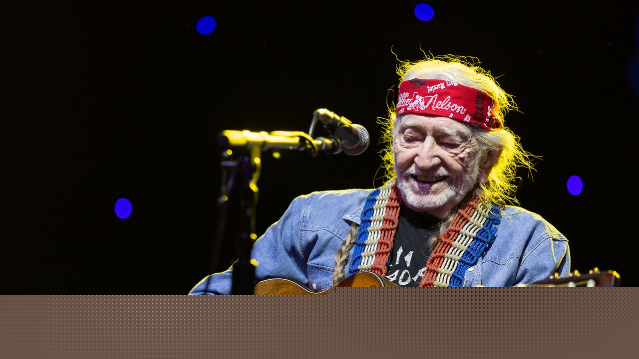 Willie Nelson: Data Centers Suck