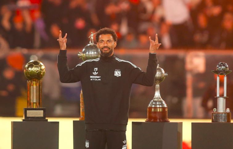 Vozinha se prepara para debutar con Colo Colo en Chile: estas son las dos fechas que maneja el club