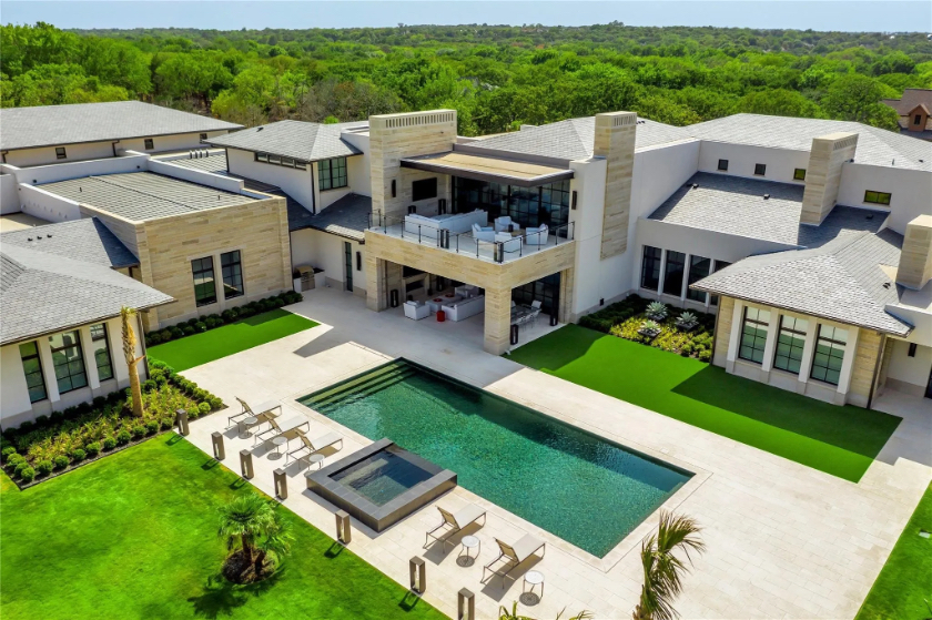 Comment on Barbara Pantuso’s Southlake Luxury Compound is NBA Star-Worthy by Boden Bosloug