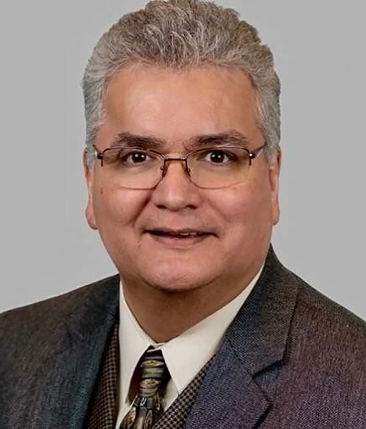Dr. Rolando Díaz to be recognized as award-winning author at 2025 International Latino Book Awards