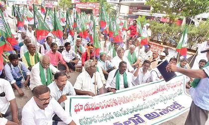 Tenant farmers demand passage of New Tenancy Act
