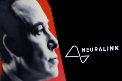 “Une seconde chance” : le premier patient de Neuralink livre son histoire 18 mois après l’implant