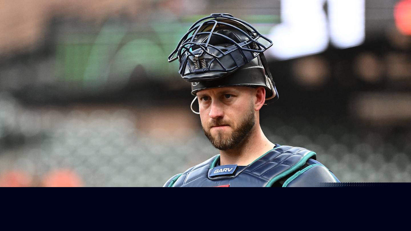 Yankees Must Sign Recently Released Catcher to Address Trade Deadline Failure