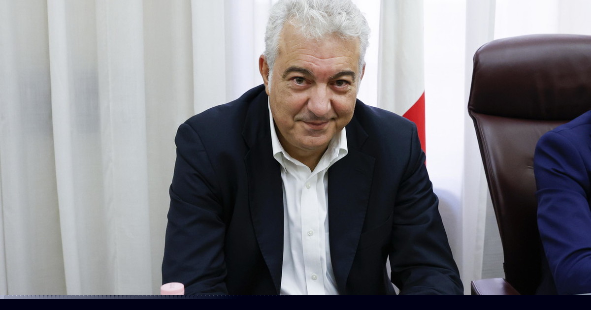 Covid, FdI: "Ora Arcuri paghi 100 milioni". Tutte le risposte a Conte e Boccia