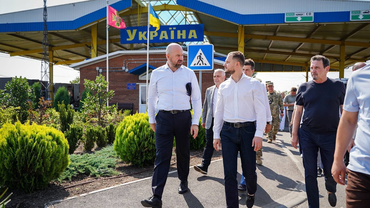 Молдова готує пропозиції щодо передачі Україні 20 локомотивів – Калашник