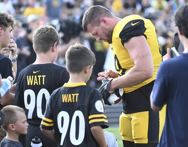 Hopeful for strong season, fans converge on Steelers night practice