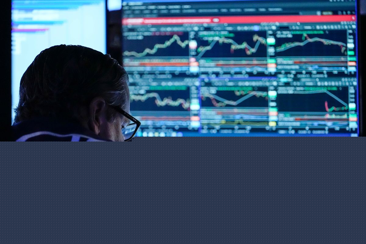 Asian shares mostly dip after US stocks rally