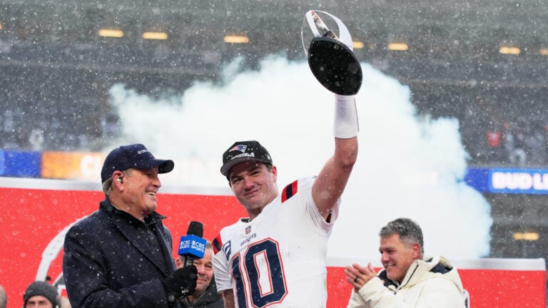 Patriots list Drake Maye as ‘limited’ with shoulder injury in new report