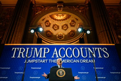 Trump touts tech boom, market highs as firms back new accounts
