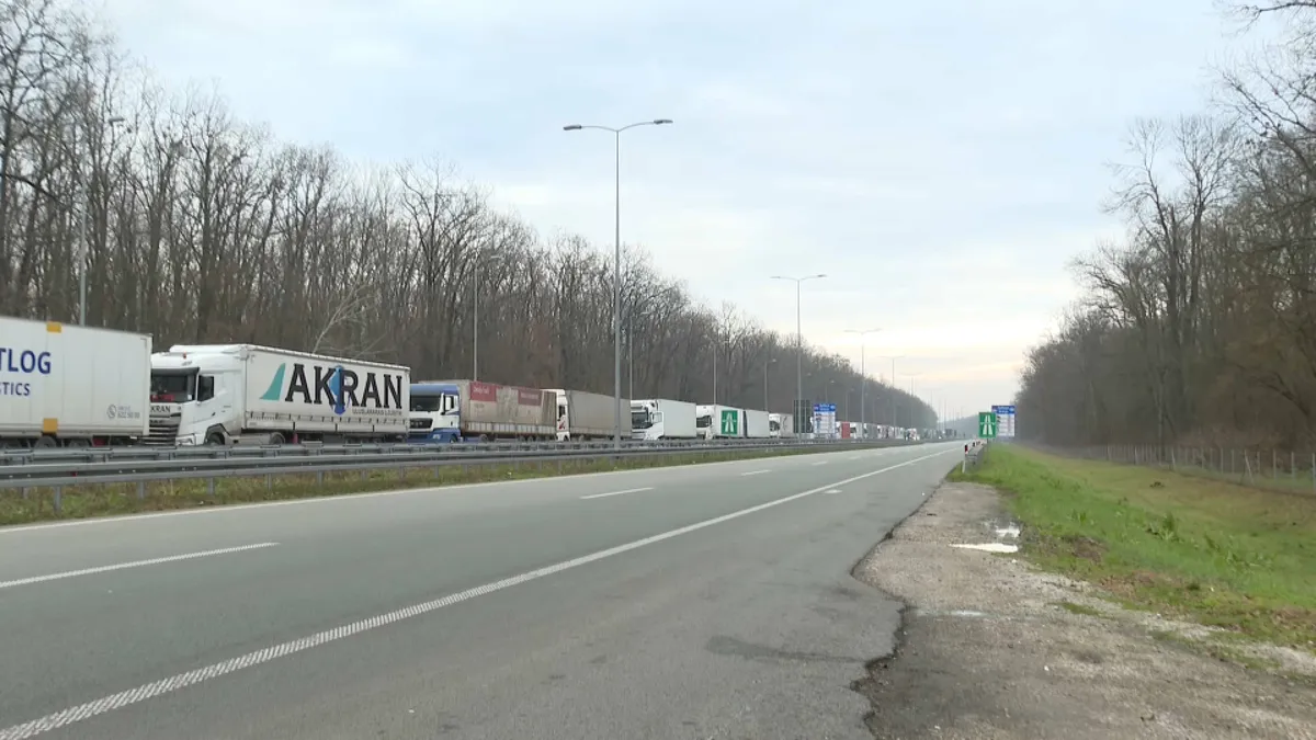AMSS: Blokirano 18 graničnih prelaza u Srbiji za teretni saobraćaj