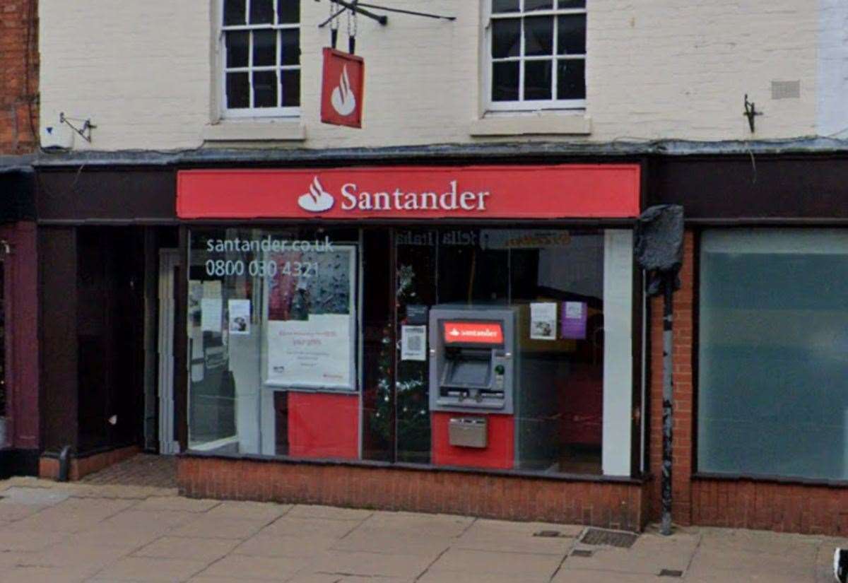 Santander in Stratford to close this year