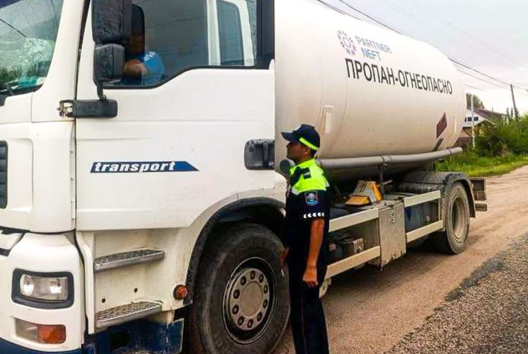 Vehicles carrying hazardous materials checked in Issyk-Kul region