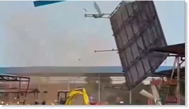 Powerful tornado in Batam, Indonesia