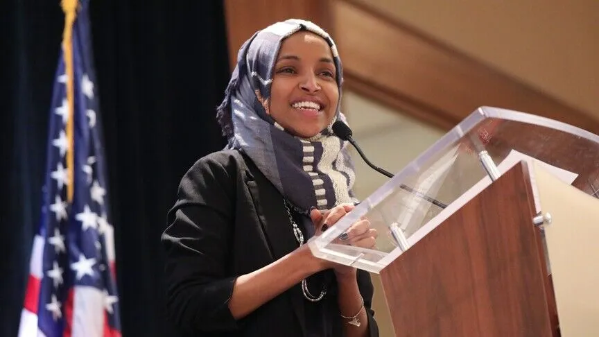 Ilhan Omar oo ku guulaysatay doorashada hordhaca ah ee xisbiga Dimuqraadiga
