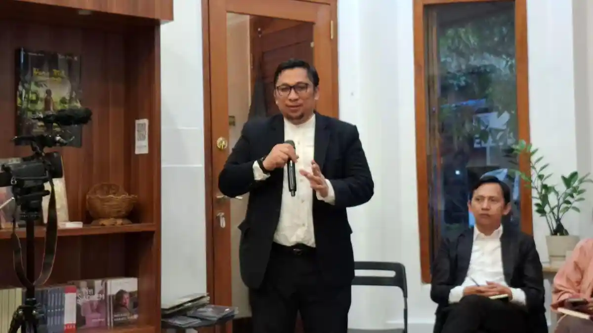 Kabinet Bayangan Resmi Dibentuk, Feri Amsari Singgung Janji Zaken Kabinet Gagal Terwujud