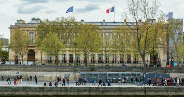 France expels two African diplomats - media