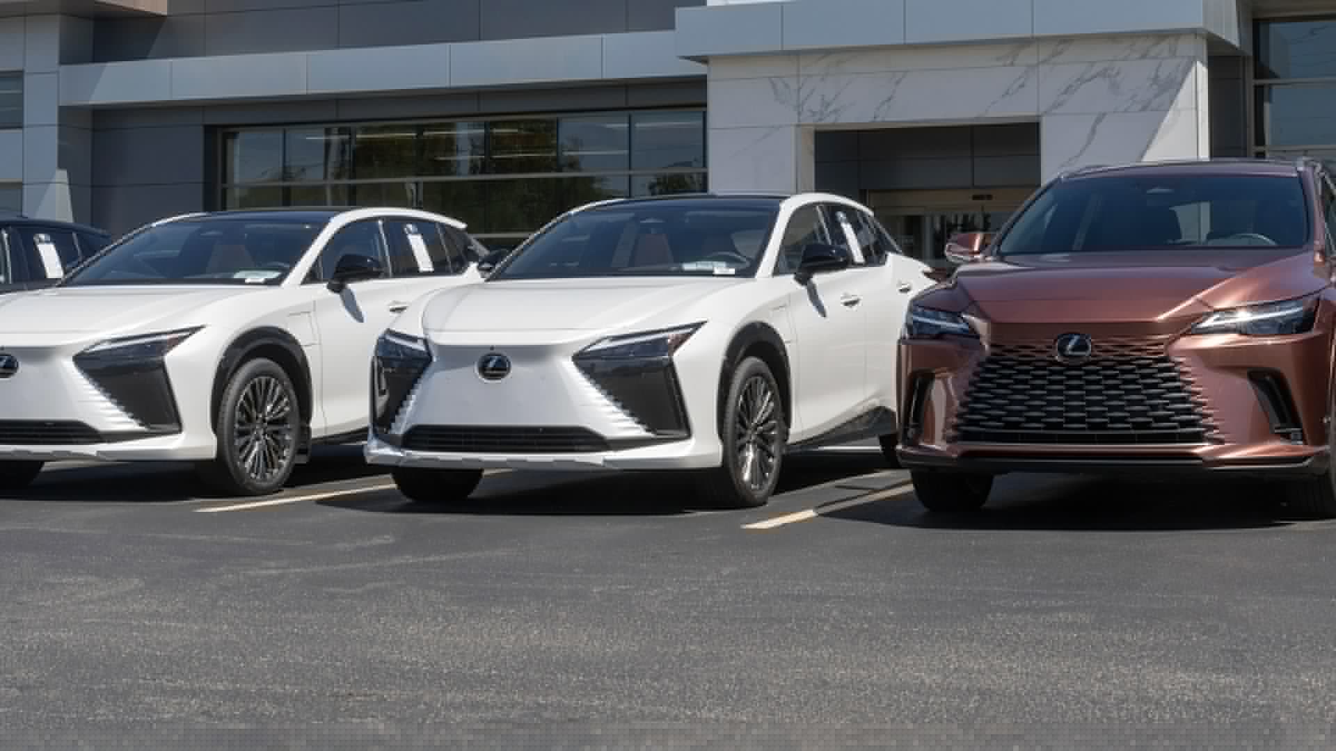 Lexus accidentally announces it’s killing off its first ever model as it reveals ‘final year’ edition
