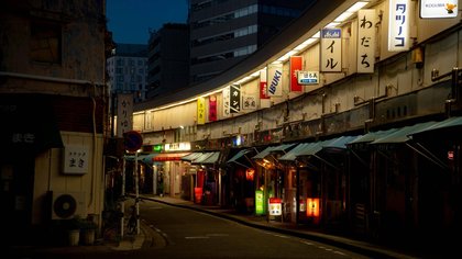 Controverse în Tokyo după ce un pub a impus o limită maximă de vârstă pentru clienți