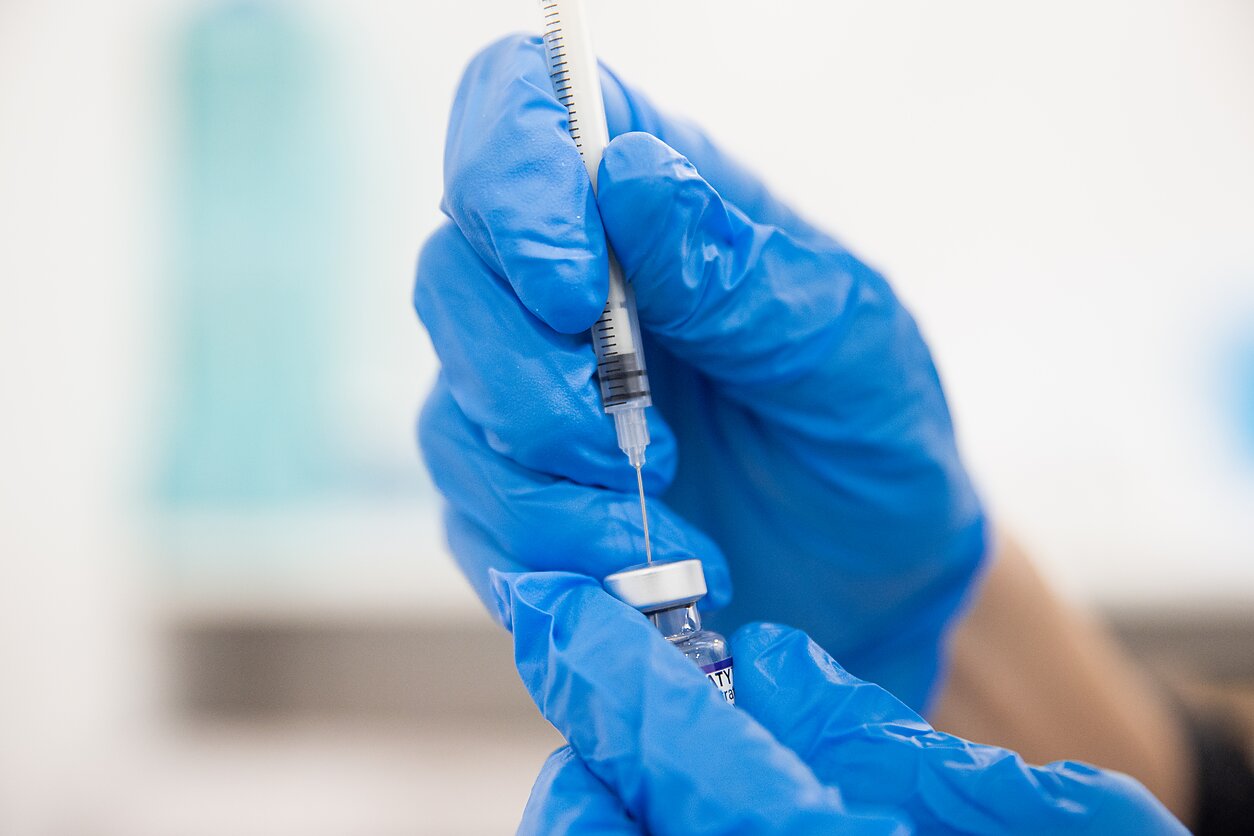 Lietuviai stoja į kovą su mirtinu Nipah virusu – „Northway Biotech“ gamins vakcinas