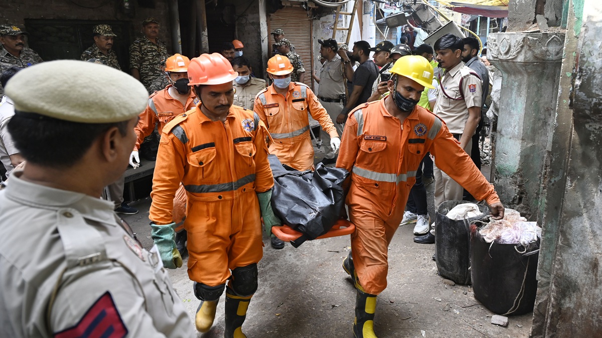 Building collapses in Delhi's Preet Vihar, firefighters rush to spot, rescue operation underway