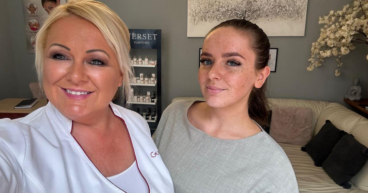 Salon run by mother-daughter duo nominated for prestigious award