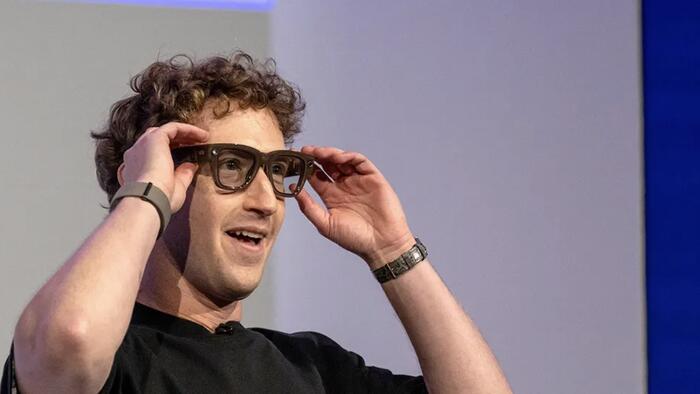 "Creepy" Smart Glasses Are Creating A Privacy Problem
