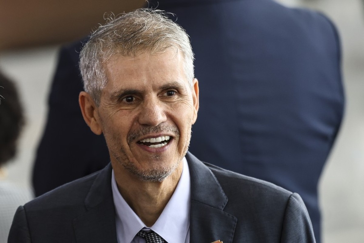 Sidônio diz que governo não pode deixar fake news 'sair na frente' e pede que ministros conheçam outras áreas
