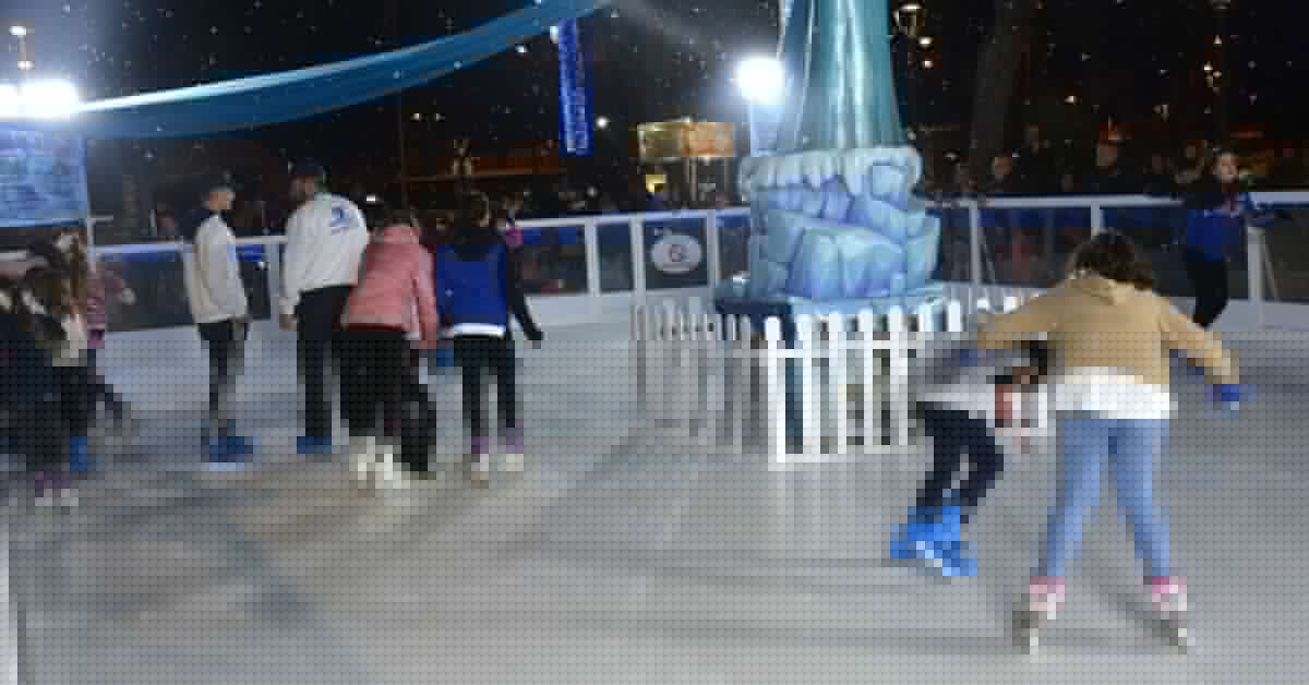 El Ayuntamiento de Algeciras montará en Navidad una pista de patinaje de hielo sintético por 80.000 euros