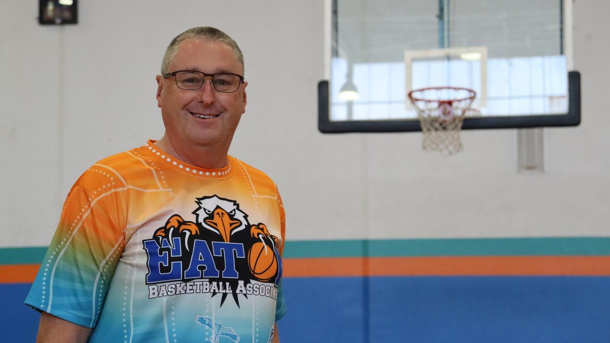 Nearly two decades of dedication earns Dan Gunson top honour at Basketball WA awards