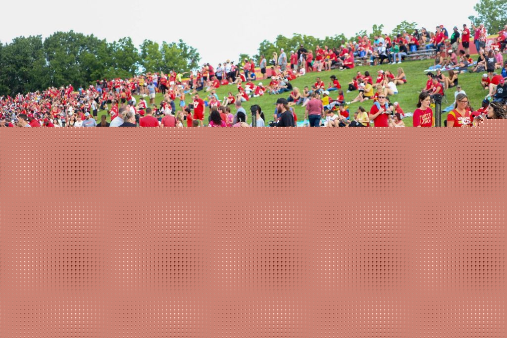 Rainy day doesn’t slow down Chiefs during Chiefs Training Camp in St. Joseph