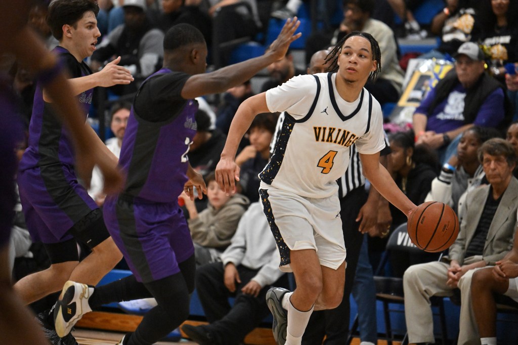 St. Bernard boys basketball defeats St. Anthony to remain tied for first place