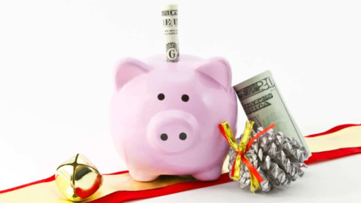 25 Ways to Make Extra Cash for Christmas