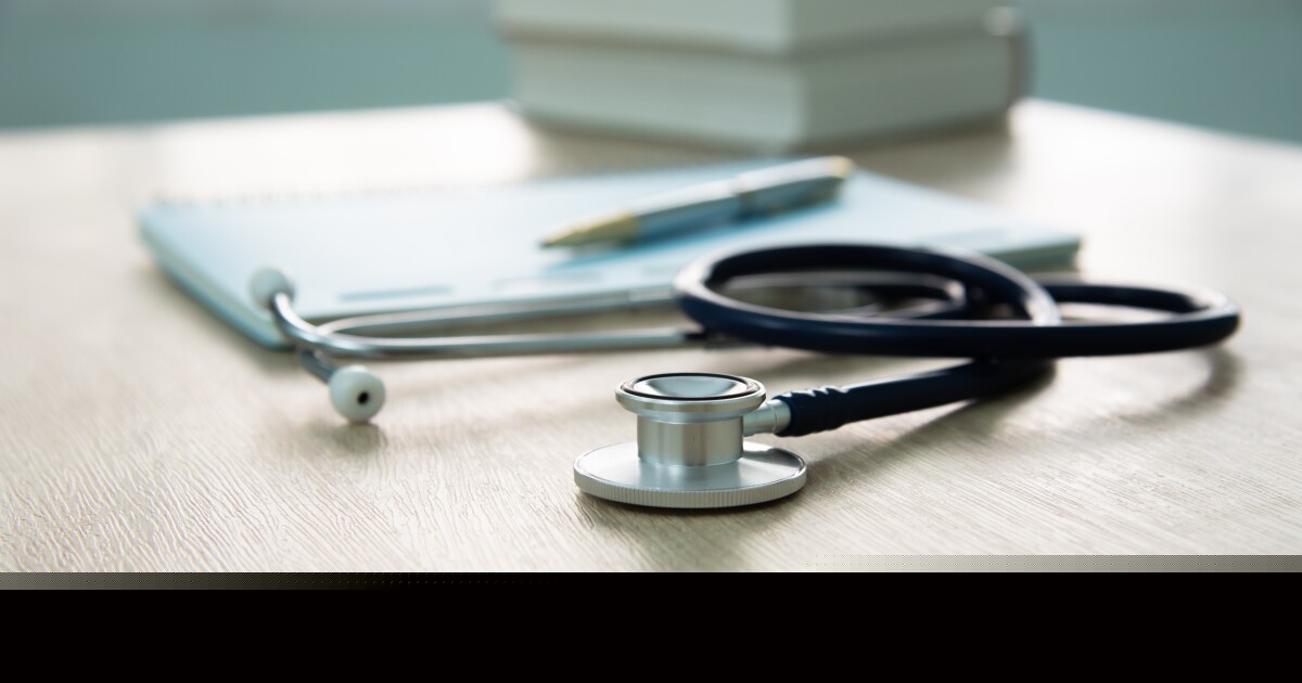 Arizona-licensed doctor accused of using his own sperm to inseminate patients in Wisconsin