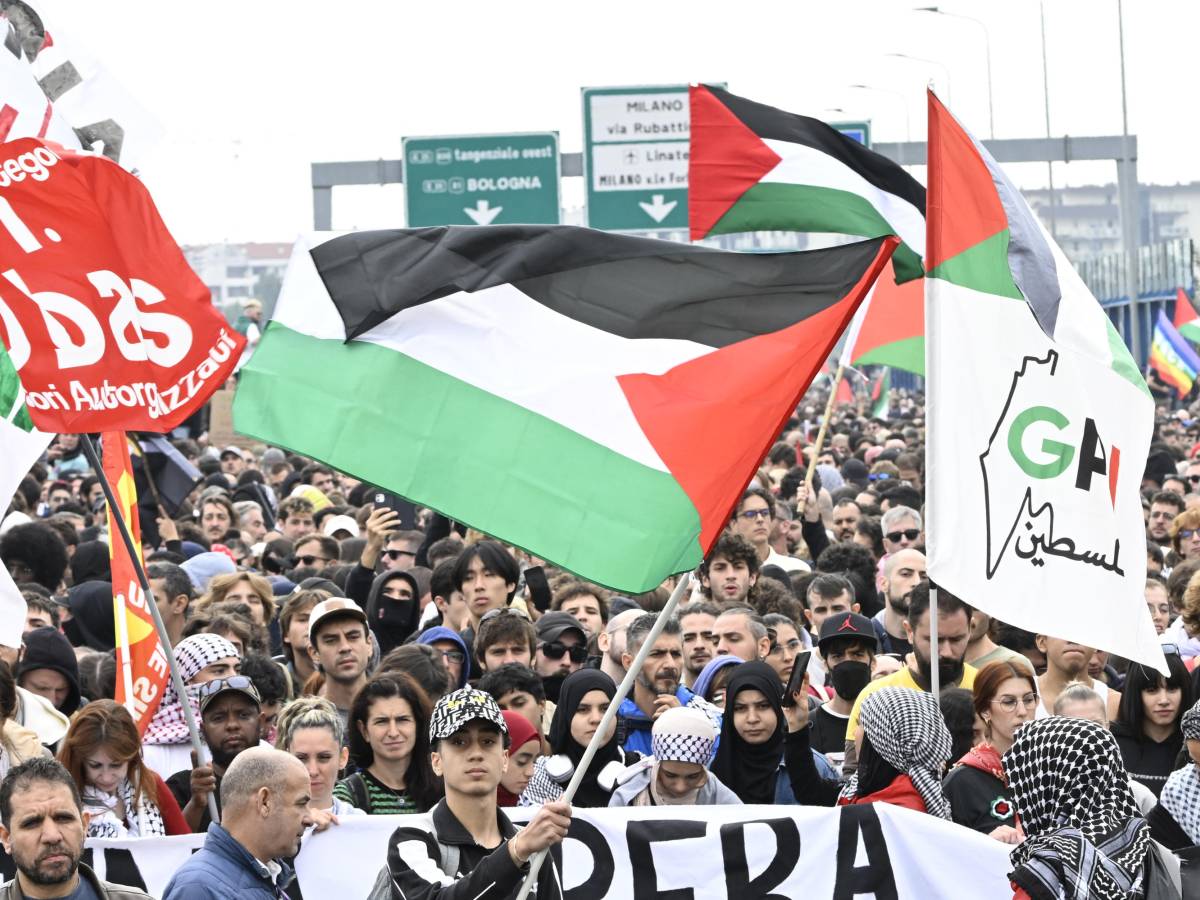 Gli studenti che hanno scioperato? Assenza ingiustificata. E scoppia la polemica sulla dirigente