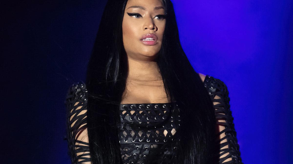 Nicki Minaj flaunts Trump Gold Card after declaring she's the President's number one fan