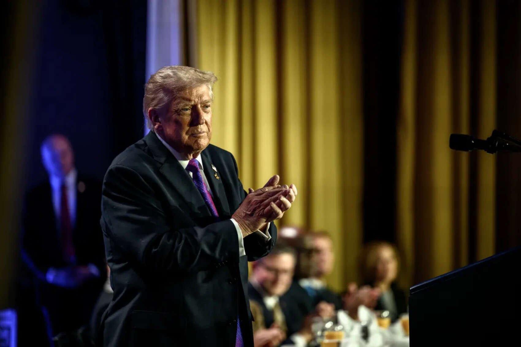 El contraataque de Trump: exige que Irán pague por 50 años de bajas de estadounidenses