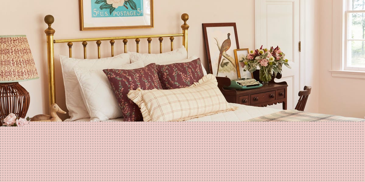 5 Things That Should Never Be in a Guest Room, According to Designers