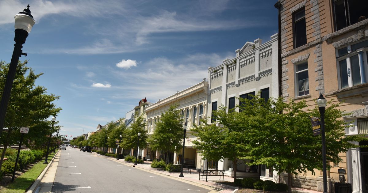 As documents detail Rocky Mount financial crisis, residents meet with city leaders for answers