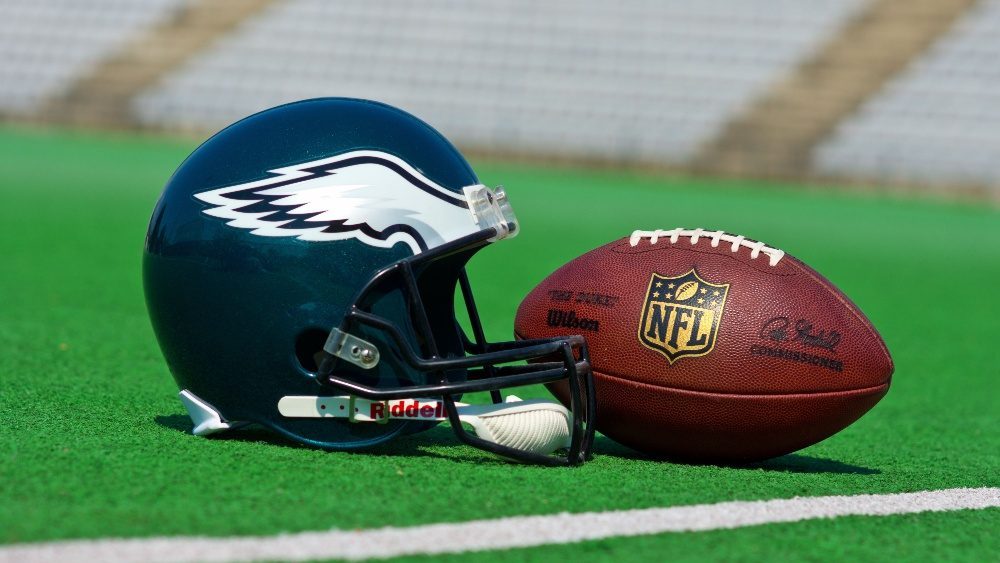 Eagles waive offensive lineman Kenyon Green shortly after acquisition earlier this offseason